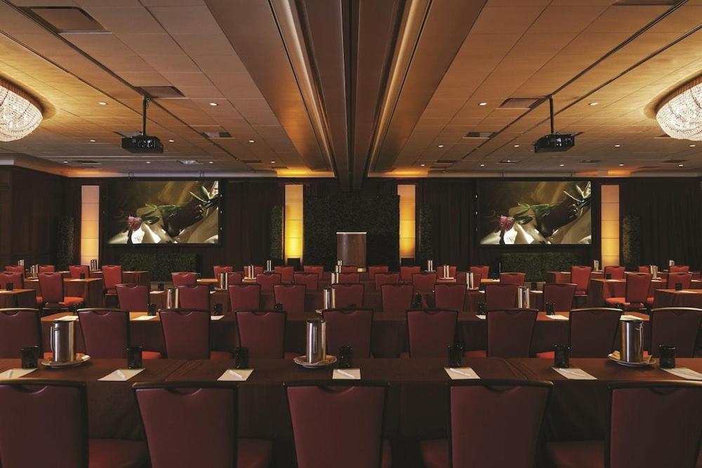 Park Mgm Las Vegas By Suiteness Exterior photo