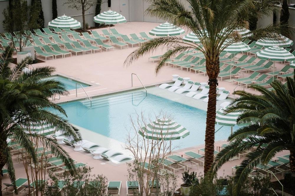 Park Mgm Las Vegas By Suiteness Exterior photo